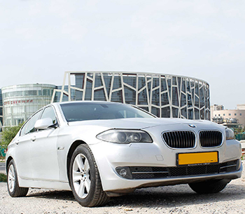 BMW 5 series prespective view