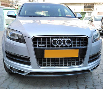 Audi Q7 front