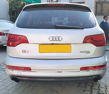 Audi Q7 rear view