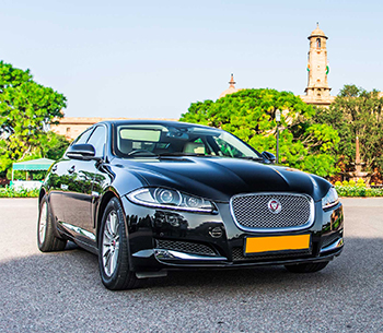 Jaguar XJ front prespective view