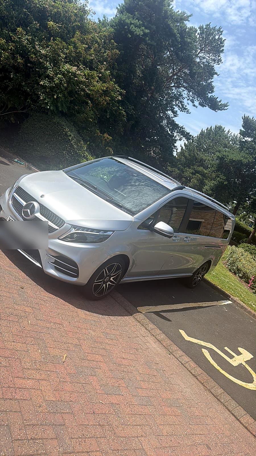 Silver Mercedes-Benz V-Class used by KTC for cricket team transport in the United Kingdom